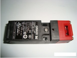 D4NS-1AF欧姆龙小型安全限位开关原装正品